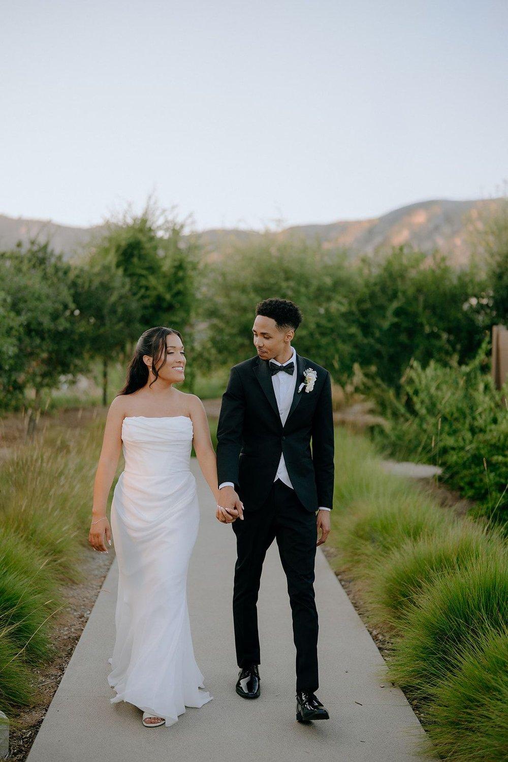 carousel-hero-element image-2